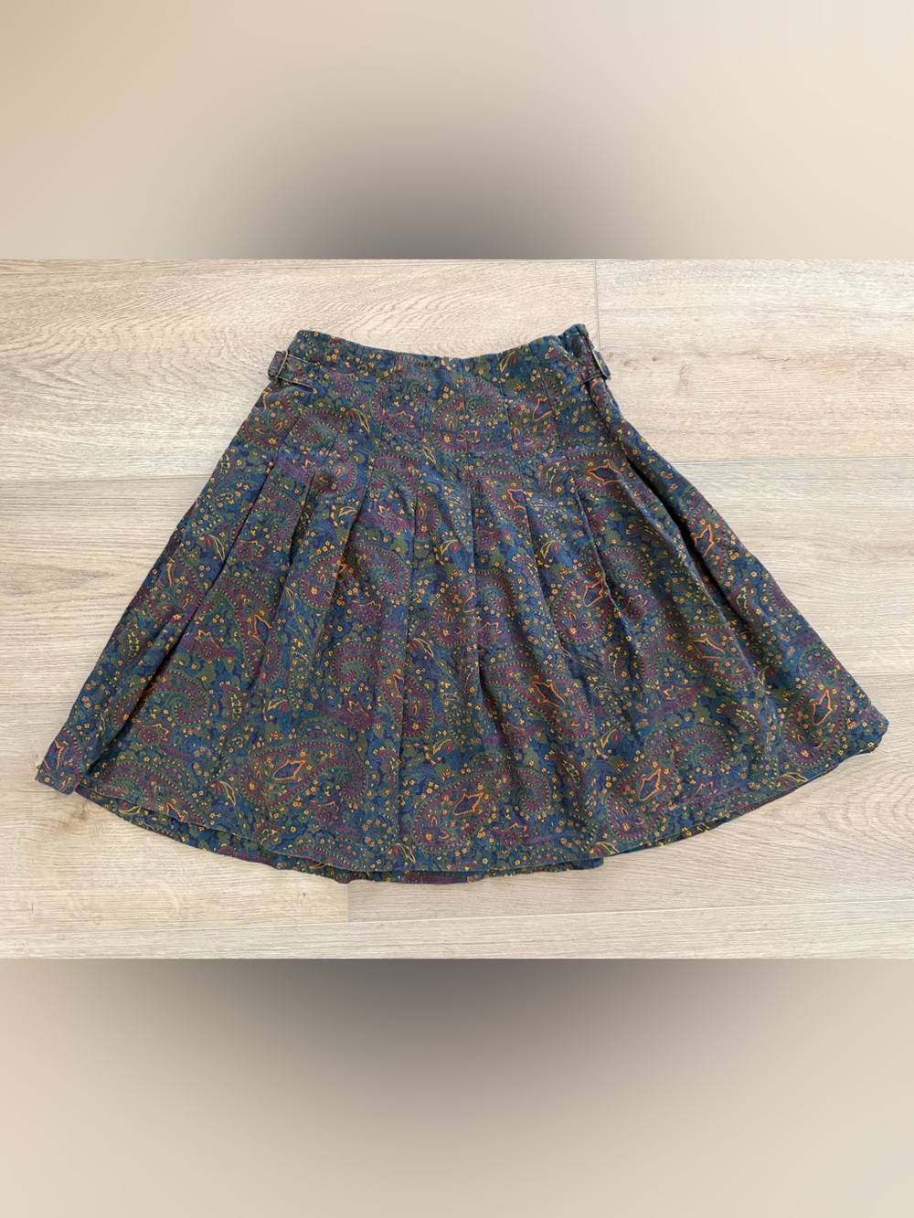 Vintage 90s Pleated Paisley Mini Skirt GAP 25” Waist Buckle Rayon